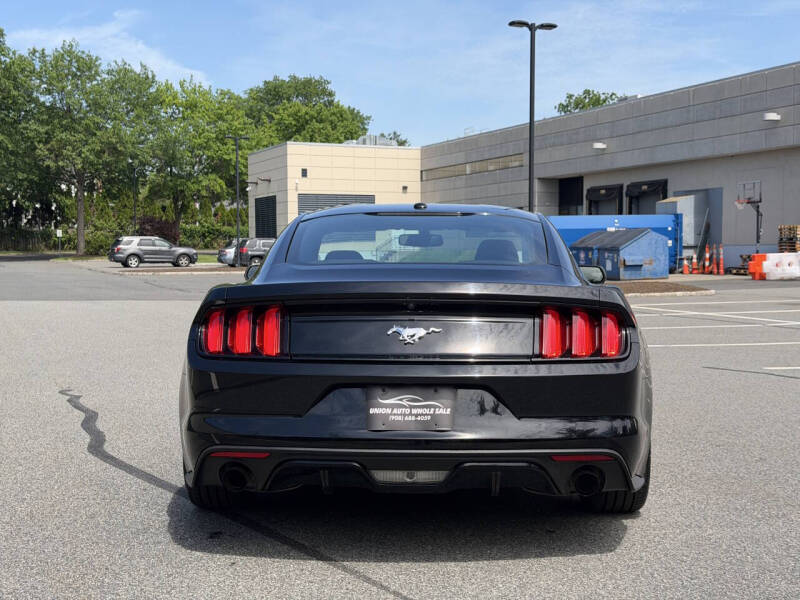 2017 Ford Mustang EcoBoost Premium