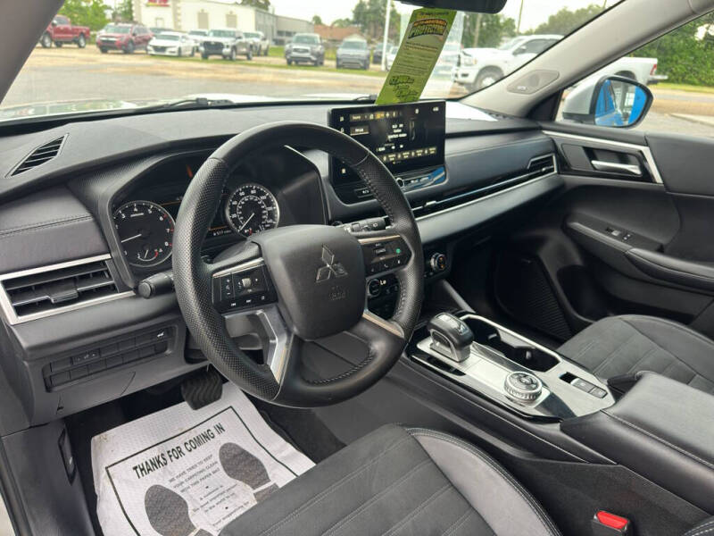 2025 Mitsubishi Outlander