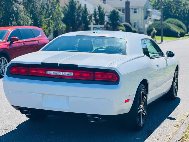2013 Dodge Challenger SXT