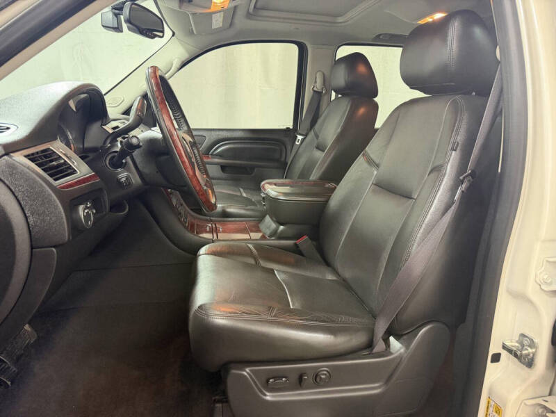 2014 Cadillac Escalade Luxury