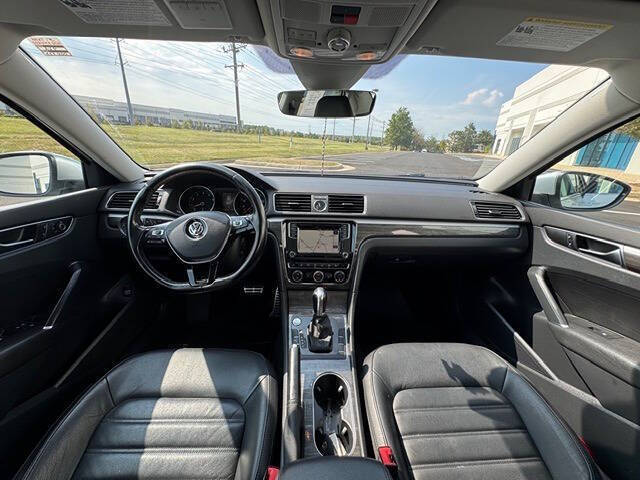 2017 Volkswagen Passat V6 SEL Premium