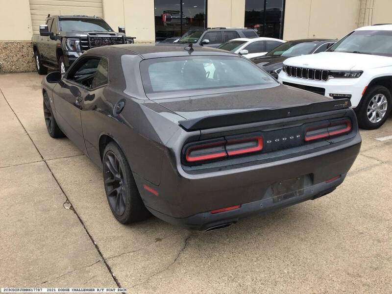 2021 Dodge Challenger