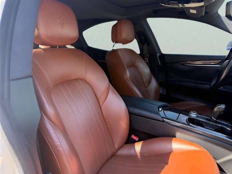 2017 Maserati Ghibli