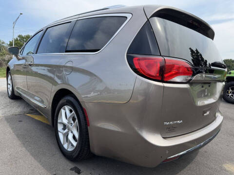 2018 Chrysler Pacifica Touring L