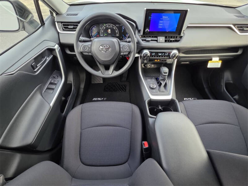 2025 Toyota RAV4 Hybrid LE