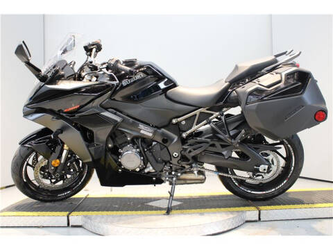 2022 Suzuki GSX-S1000GT+