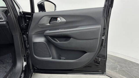 2025 Chrysler Pacifica Plug-In Hybrid