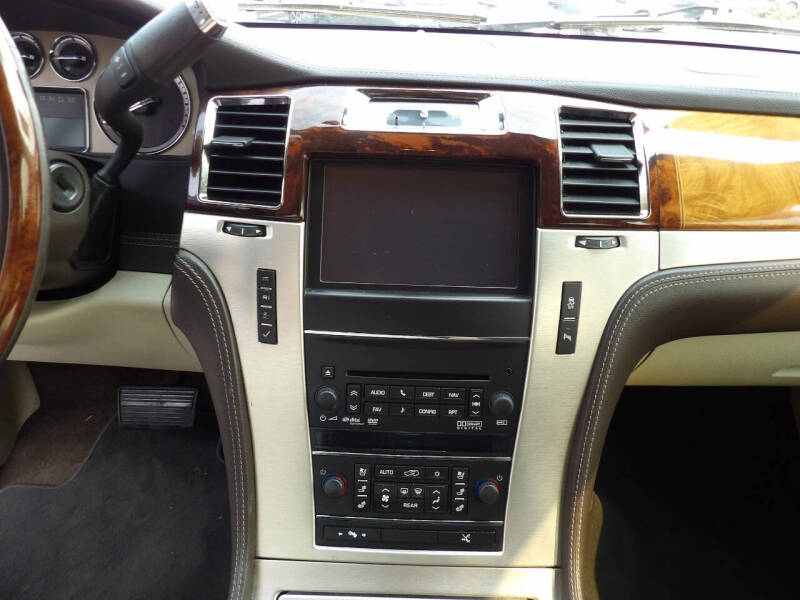 2013 Cadillac Escalade ESV Platinum Edition