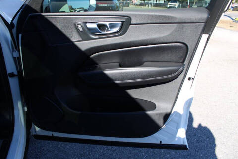 2019 Volvo XC60 T6 Momentum