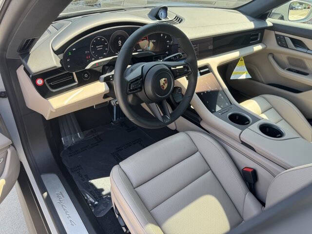 2025 Porsche Taycan 4