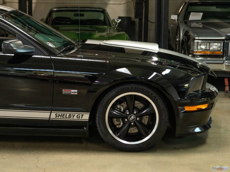 2007 Ford Mustang GT Deluxe