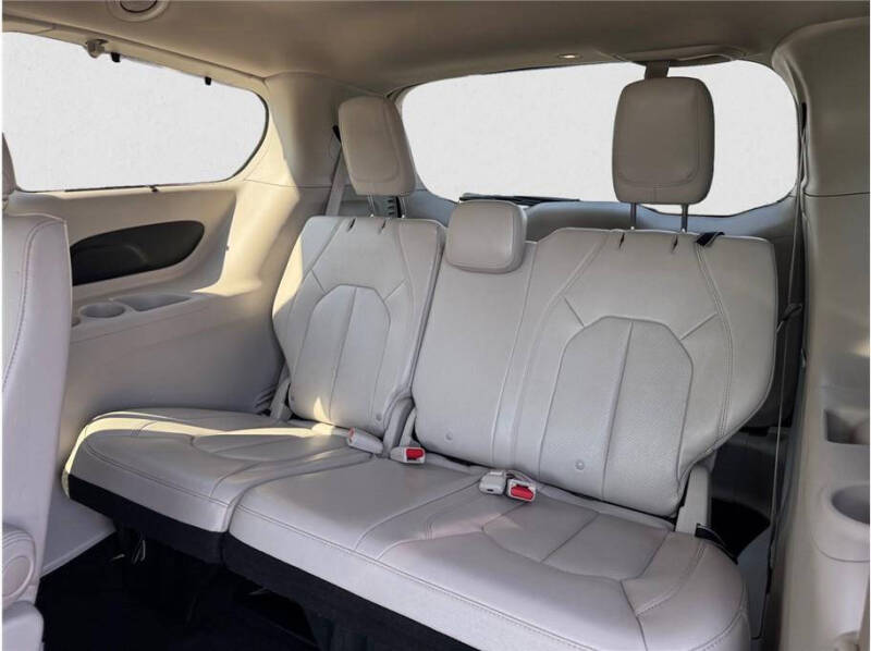 2021 Chrysler Pacifica Touring L