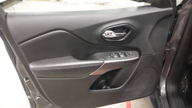 2022 Jeep Cherokee Latitude Lux