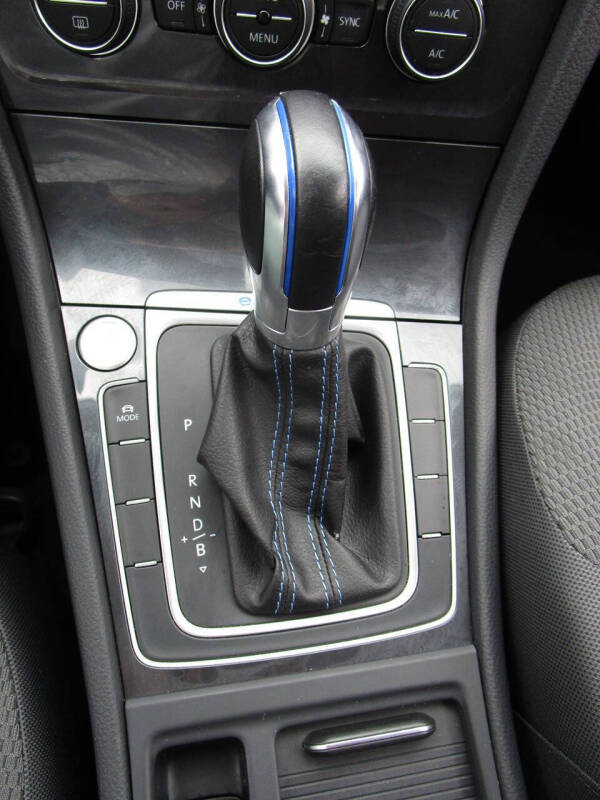 2019 Volkswagen e-Golf SE