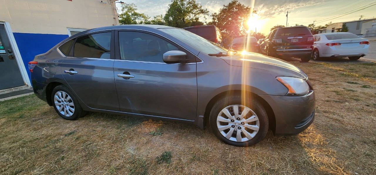 2015 Nissan Sentra for sale at URIEL's AUTOMOTIVE LLC in Middletown, OH