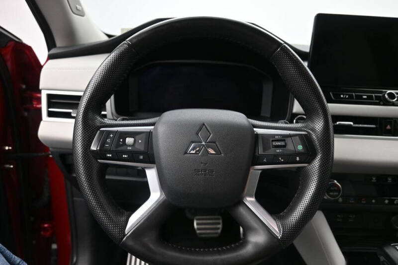 2025 Mitsubishi Outlander SEL