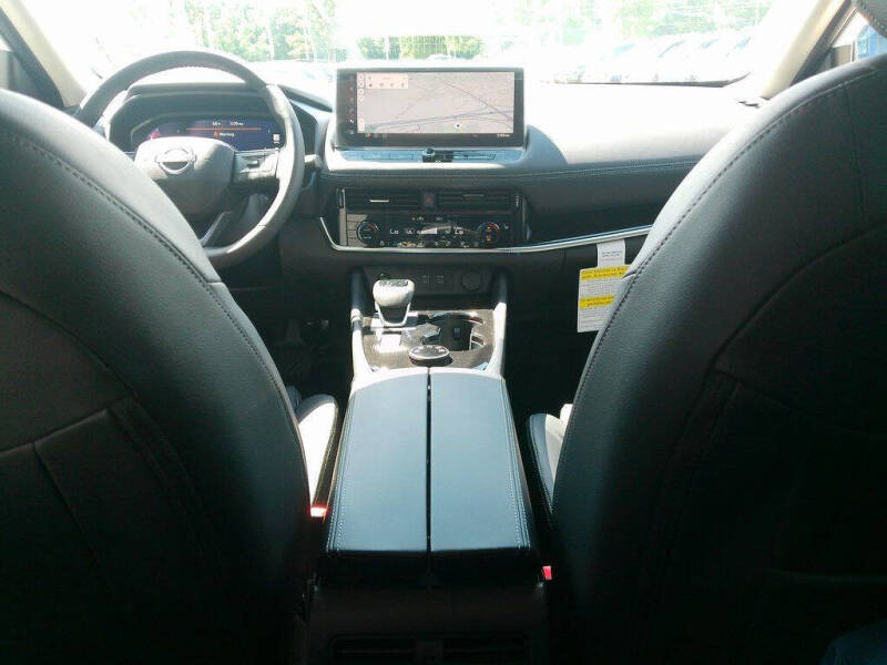 2025 Nissan Rogue SL