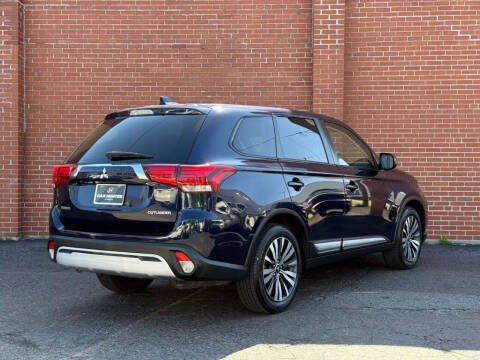 2019 Mitsubishi Outlander ES