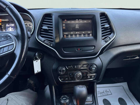 2019 Jeep Cherokee Latitude