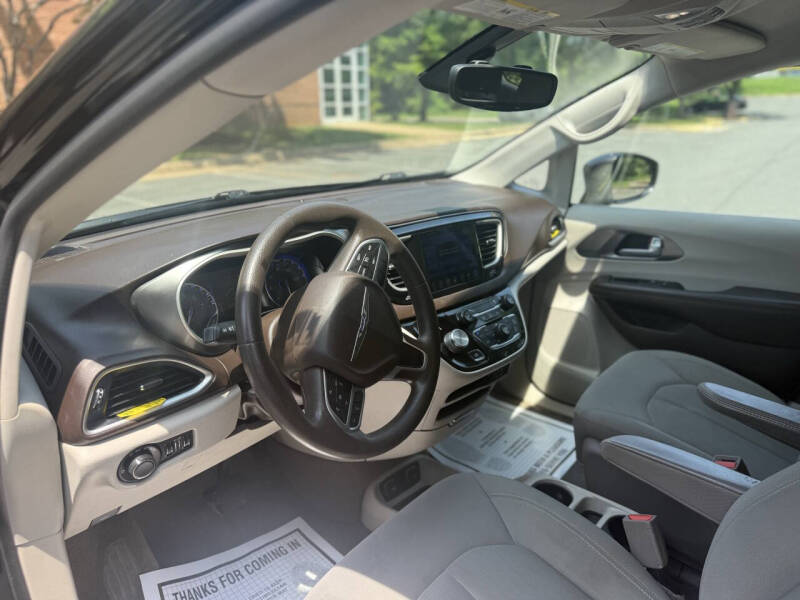 2017 Chrysler Pacifica Touring