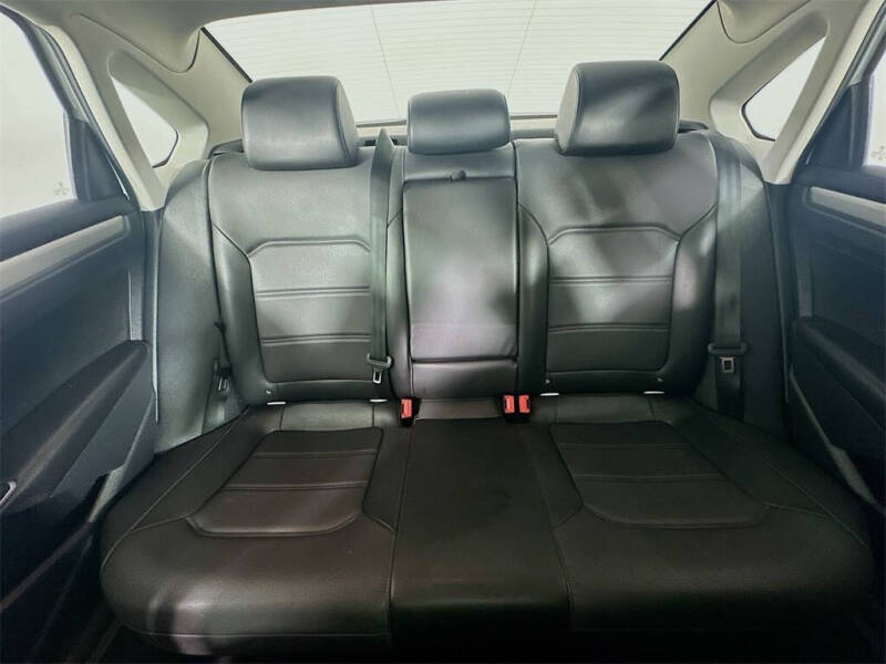 2022 Volkswagen Passat SE