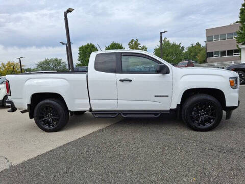 2022 GMC Canyon Elevation Standard