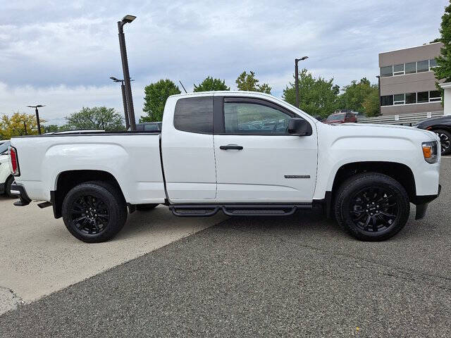 2022 GMC Canyon Elevation Standard