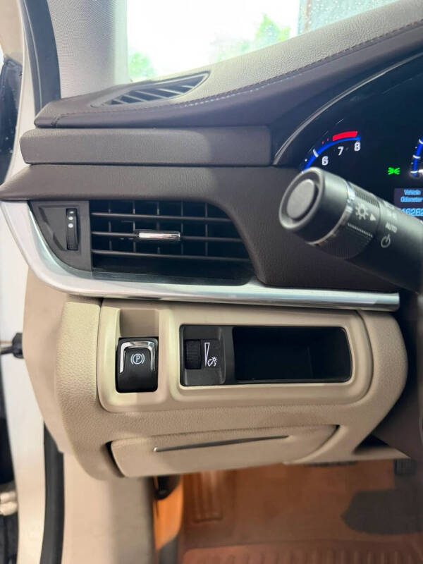 2015 Cadillac XTS Standard