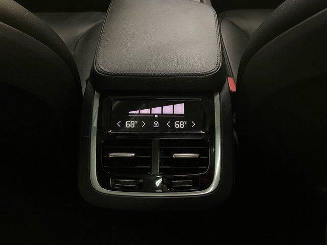 2023 Volvo XC90 B5 Core