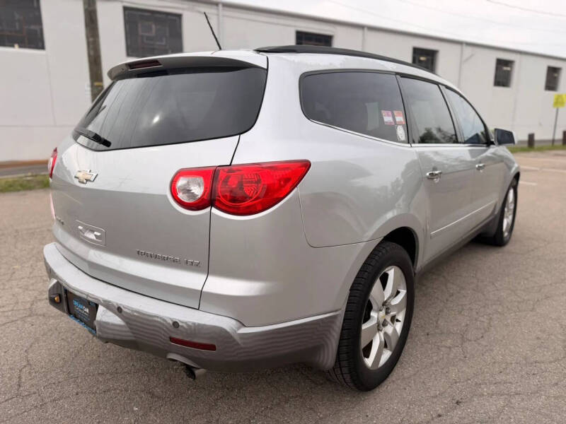 2011 Chevrolet Traverse LTZ