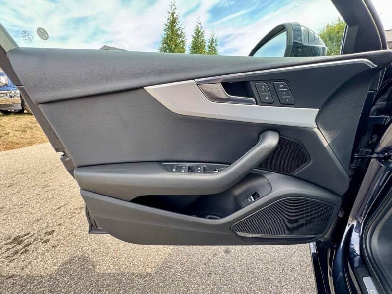 2017 Audi A4 2.0T quattro Premium Plus