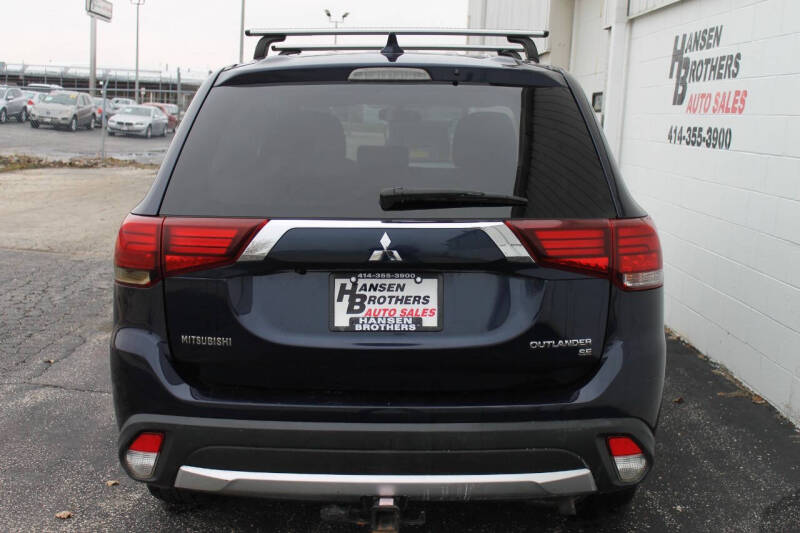 2018 Mitsubishi Outlander SE photo 4