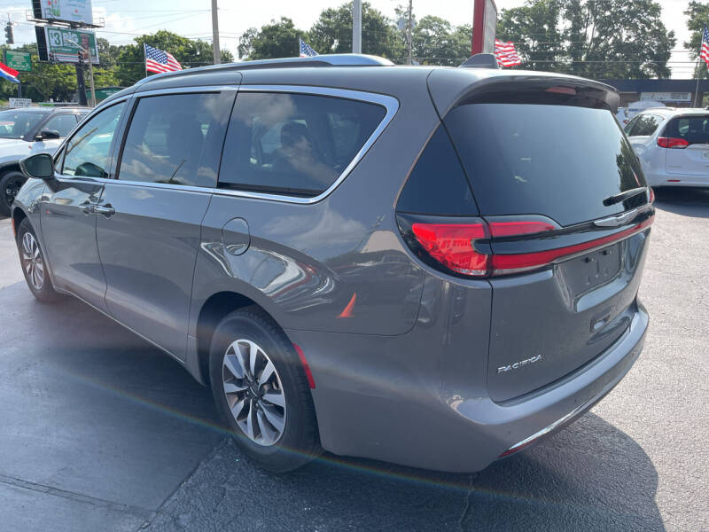 2021 Chrysler Pacifica Touring L