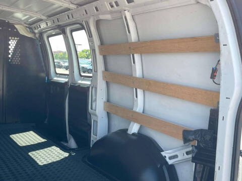 2023 GMC Savana 2500