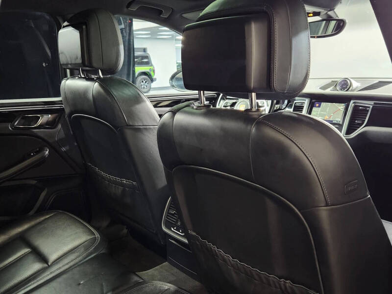 2015 Porsche Macan S