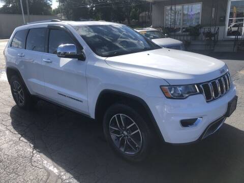 2017 Jeep Grand Cherokee for sale at Tradewind Car Co in Muskegon MI