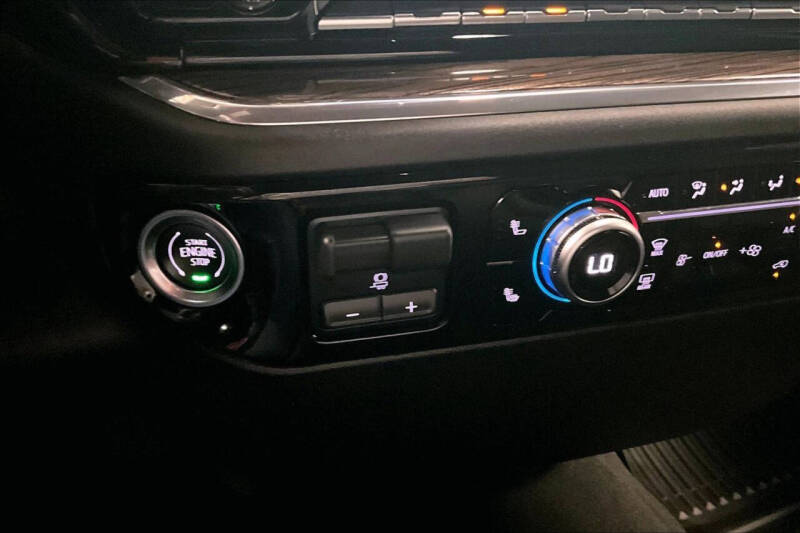 2025 GMC Sierra 1500 Elevation Standard