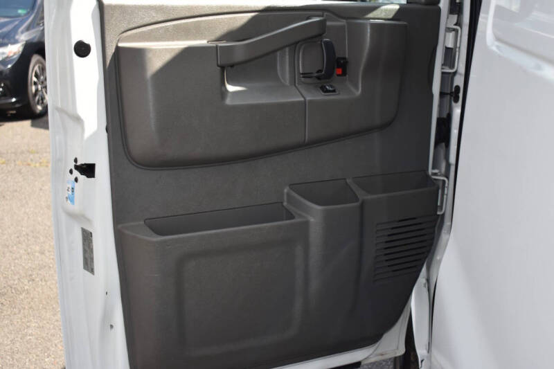 2017 Chevrolet Express 2500