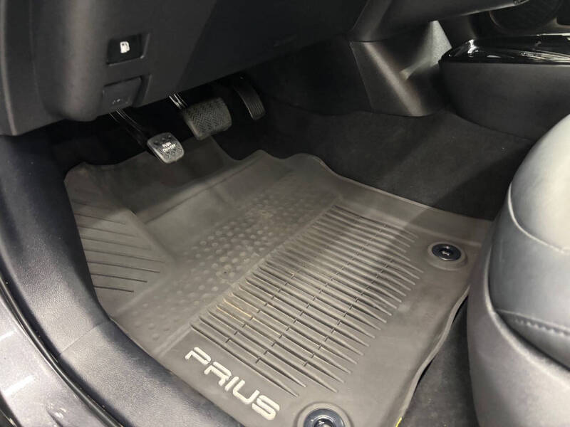 2021 Toyota Prius XLE