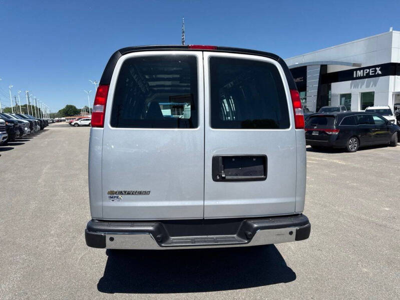 2026 Chevrolet Express 3500
