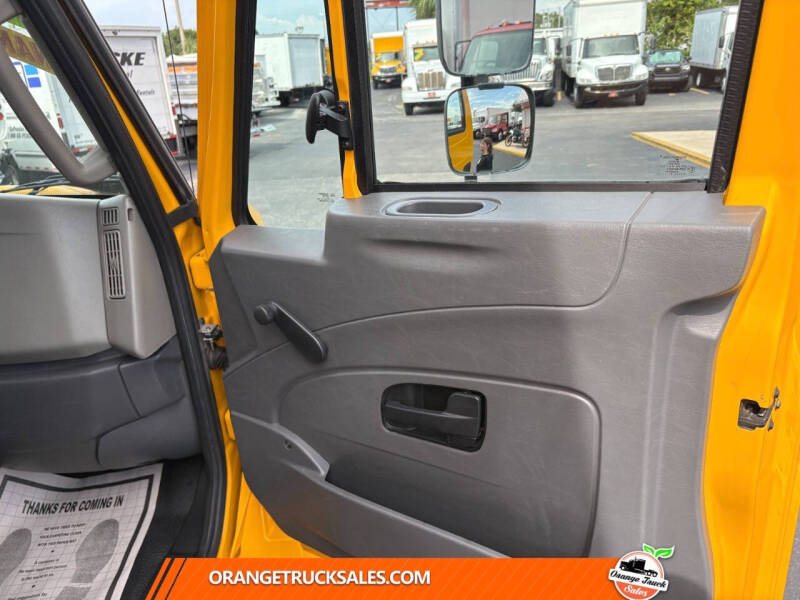 2019 International DuraStar 4300