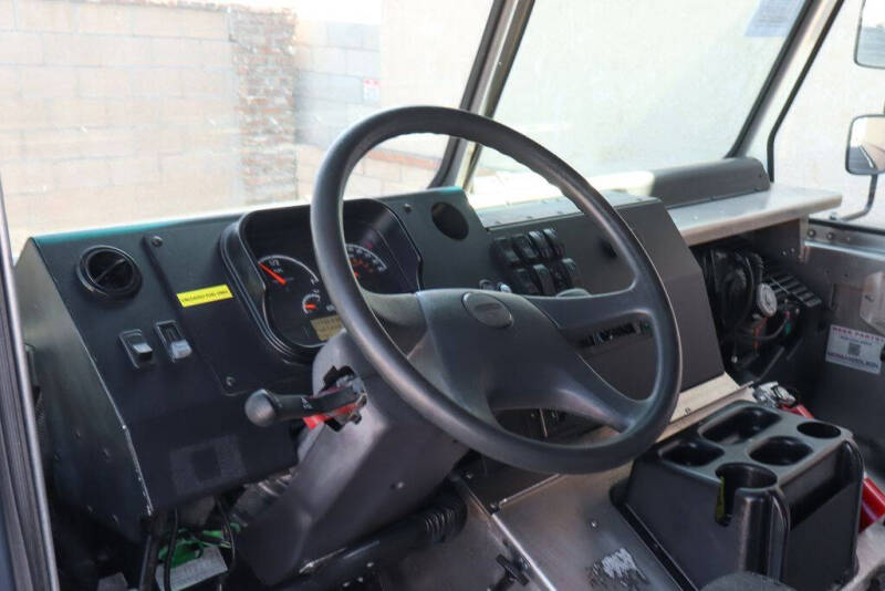 2020 Freightliner MT45 Chassis
