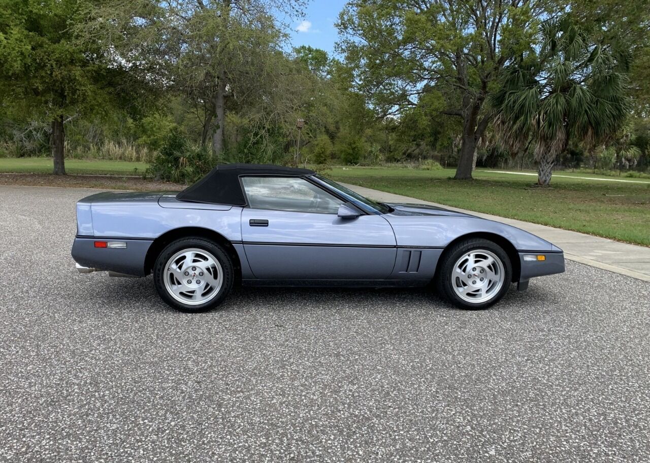 1990 Chevrolet Corvette 35