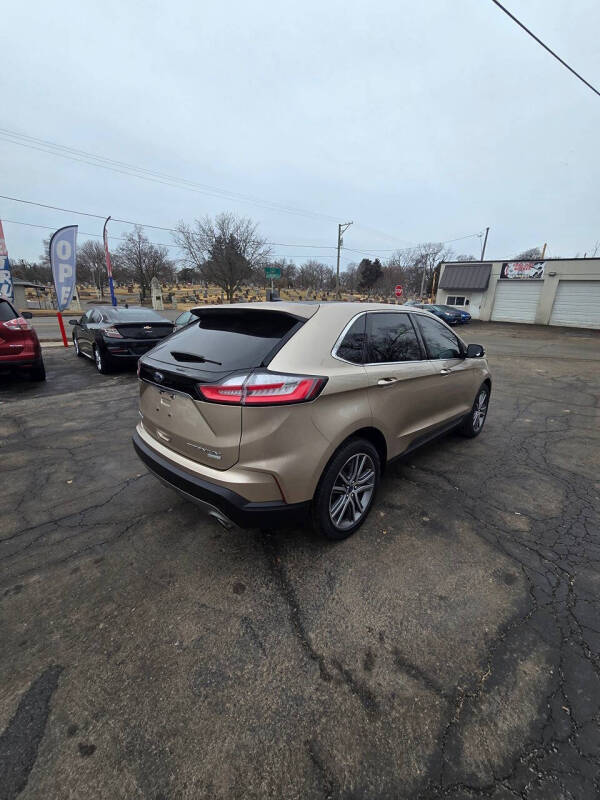 2020 Ford Edge Titanium