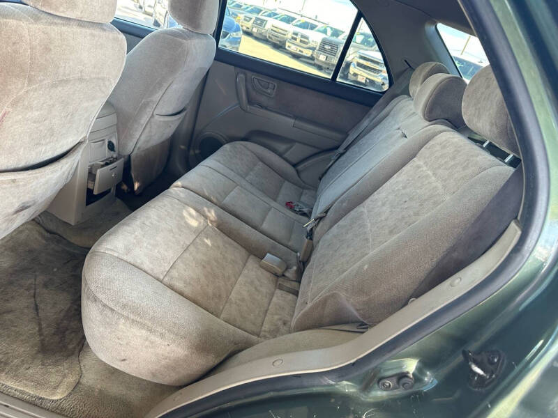 2005 Kia Sorento LX