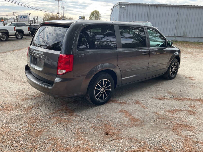 2016 Dodge Grand Caravan null photo 6