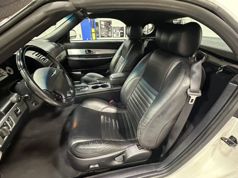 2003 Ford Thunderbird