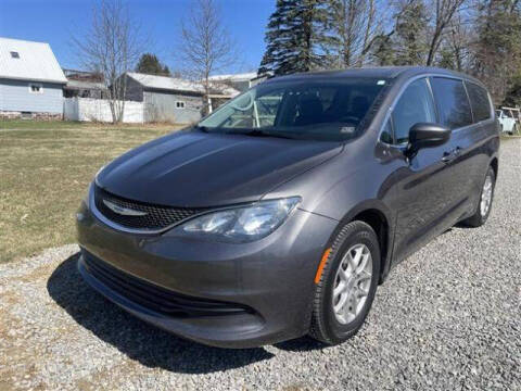 2020 Chrysler Voyager LX