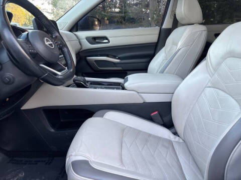 2022 Nissan Pathfinder Platinum