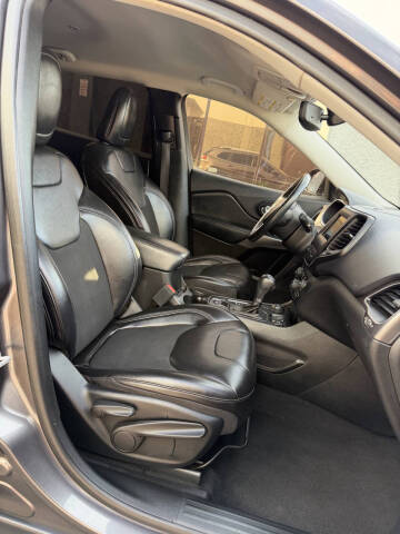 2019 Jeep Cherokee Latitude Plus